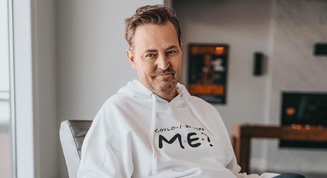 Mathew Perry, el actor que encarnaba a Chandler Bing en la serie Friends, muere a los 54 años