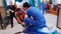 Gazze'de bir doktor kalbi duran kişiyi hayata döndürmek için böyle çabaladı