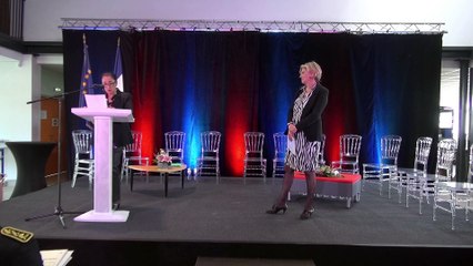 Remise de l'Insigne de Chevalier de l'Ordre National du Mérite