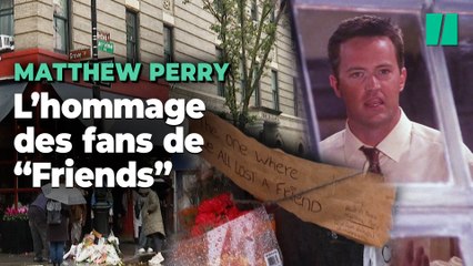 Download Video: Matthew Perry : les fans de « Friends » lui rendent hommage devant l’immeuble de la série à New York