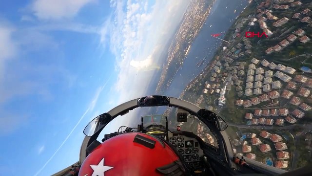 MSB, 29 Ekim Cumhuriyet Bayramı kutlamalarındaki SoloTürk ve Türk Yıldızlarının gösterilerini paylaştı