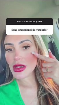 Andressa Urach radicaliza e faz tatuagem no rosto