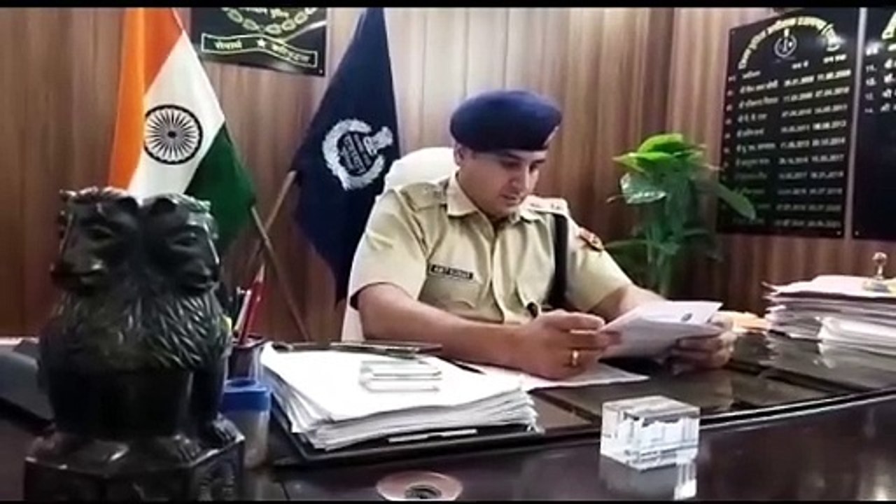 निजी बस में अवैध अफीम व डोडा चूरा की तस्करी करत...