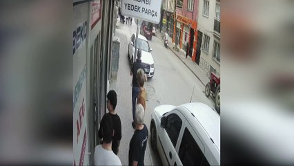 Bıçaklı kavga kameraya böyle yansıdı