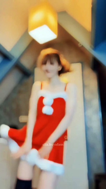ELLA FREYA, WHAT ABOUT THIS LITTLE SANTA (BESTTIKTOK)