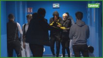 Incidents OM-OL: image de l'arrivée du car de l'OL, au stade Vélodrome, après le caillassage