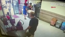 Fast food restoranında çalışana bıçaklı saldırı