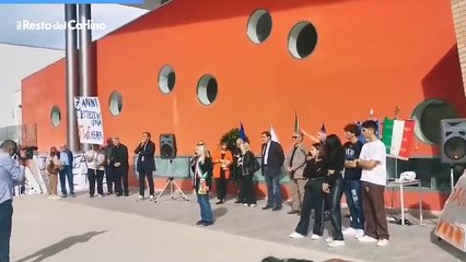 Ricostruzione lumaca a San Severino, cardinale e vescovo al corteo degli studenti: "Ridateci la nostra scuola"