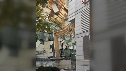 종로경찰서 철거현장에서 가림막 붕괴...인명피해 없어 / YTN