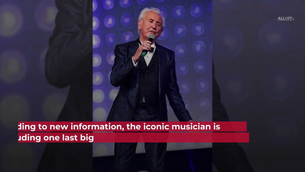 Singer Tony Christie Announces Career Retirement