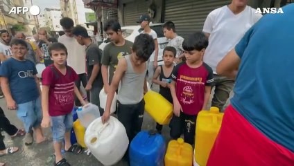 Carenza d'acqua e blackout totale delle comunicazioni a Gaza