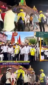 AADM Volunteers patiently guide devotees awaiting Darshan of Bhagwan Vitthal at Pandharpur