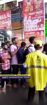 AADM Volunteers ensure a smooth flow of devotees visiting _ Vitthal Mandir, Wadala