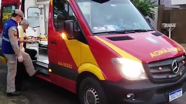 Idoso é socorrido pelo Siate após passar mal e cair no banheiro
