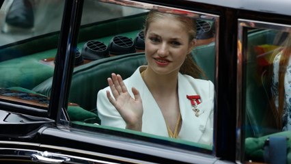 La princesa Leonor hace el juramento a la Constitución que la avala como heredera al trono en España