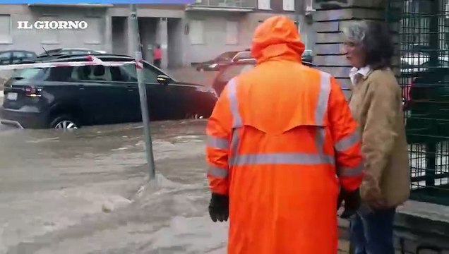 Maltempo a Milano, il Seveso esonda e allaga Niguarda e Isola