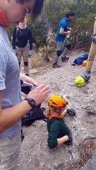 Si vous êtes claustrophobe n'entrez pas dans cette grotte