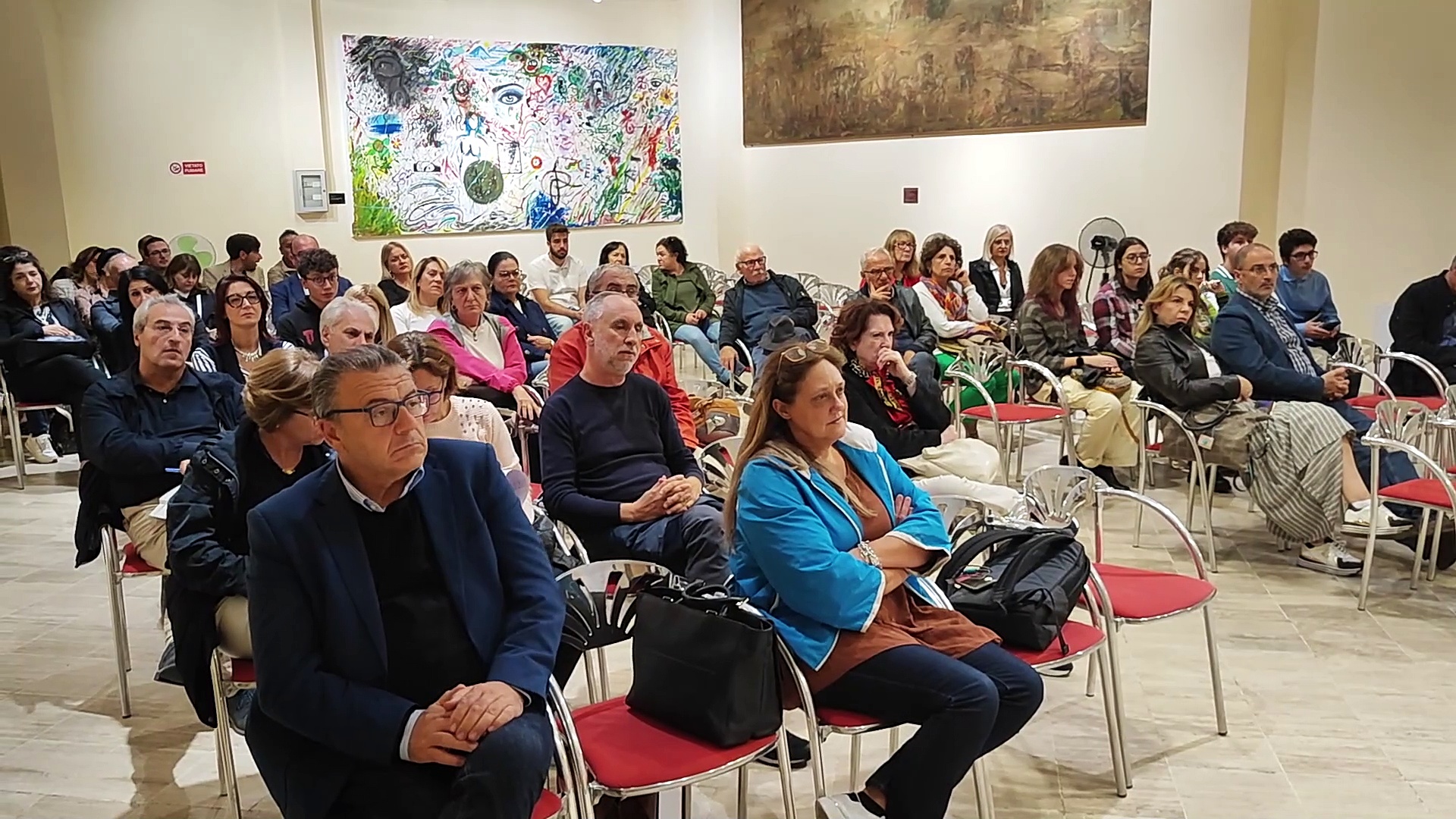 Video ensionamento scolastico, Rende si ‘ribella’. Docenti e studenti in coro: “Non si perde solo l'autonomia, ma anche l'identità”