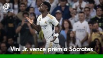 Vinícius Jr. vence Prêmio Sócrates na cerimônia da Bola de Ouro