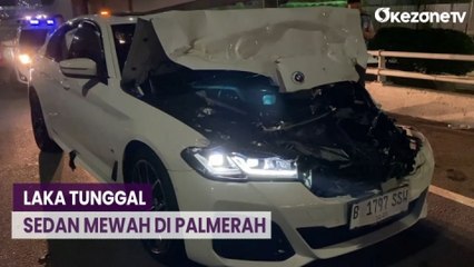 Pengemudi Wanita Diduga Ngebut, Sedan Mewah Kecelakaan di Tol Dalam Kota Palmerah