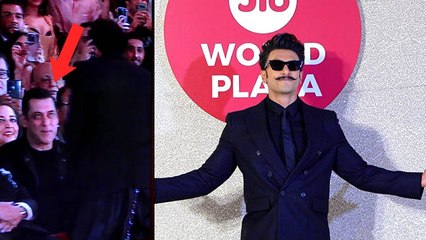Jio World Plaza: Ranveer Singh Ramp पर की धांसू Entry,Ambani Family के सामने Salman को Ignore...|