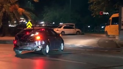 Kartal'da Kırmızı Işıkta Geçen Sürücü Kaza Yaptı