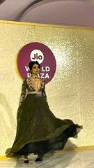Shobita Dhulipala  इस लुक में  Jio World Plaza में आईं नजर
