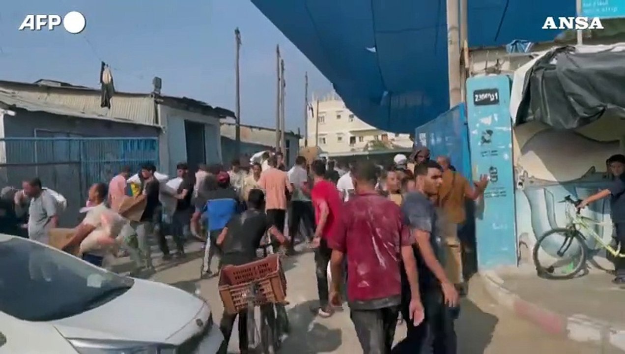 Assalto alle scorte di cibo a Gaza,scontri Israele-Hamas