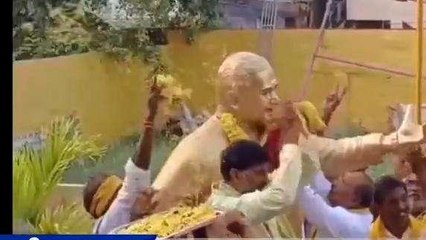 బాపట్ల జిల్లా: చంద్రబాబు విడుదల... డ్యాన్స్ చేసిన నరేంద్ర వర్మ