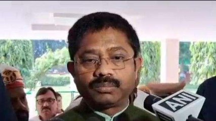 वाराणसी में योगी के मंत्री ने &#039;अखिलेश यादव&#039; को ये क्या कह दिया, कही भड़क न जाए सपाई