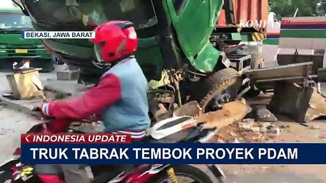 Truk Kontainer Oleng dan Tabrak Pembatas Proyek PDAM, Diduga Akibat Hindari Mobil Menyalip!