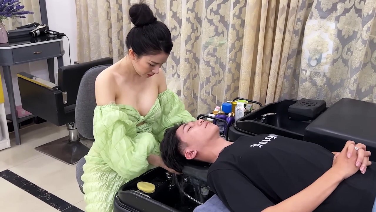 Lili Massage_ Facial massage, hard work 8