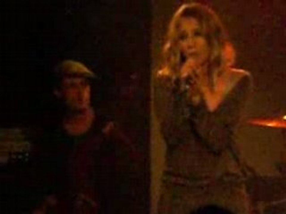 Concert a la Maroquinerie - Mechante fille - Maidi Roth