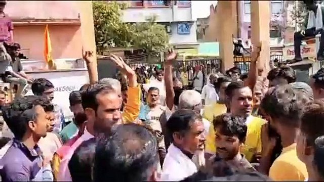 विवाद के बाद कृषि मंडी में बंद रहा तुलाई का कार्य, कृषि उपज मंडी में रात को व्यापारियों और हम्मालों के बीच विवाद