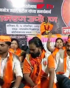 पुण्यात महामार्ग रोखून धरणाऱ्या मराठा आंदोलकांवर गुन्हे दाखल; पाहा काय झालं?