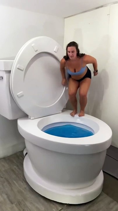 Big Splash Jumping into Worlds Largest Toilet Blue Swimming Pool #reels #unitedkingdom #English #unitedstates #viral #trending #usa #toilet #foryou #shorts