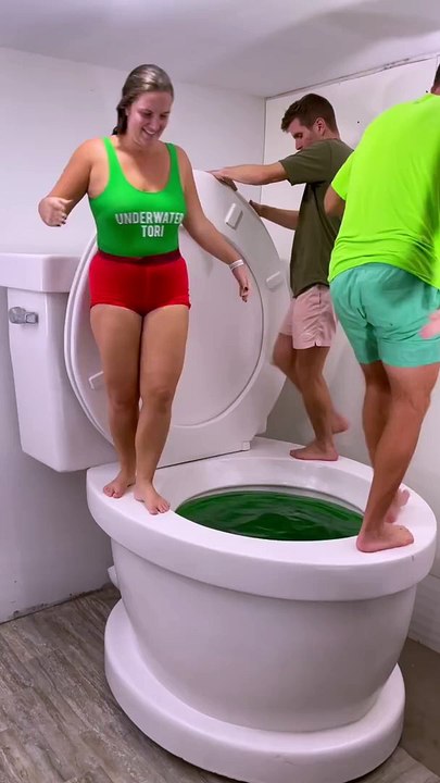 Giant Toilet is LAVA Green 2 #reels #unitedkingdom #English #unitedstates #viral #trending #usa #shorts #toilet #foryou