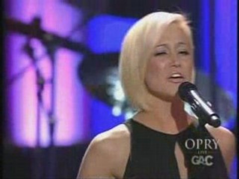 Kellie Pickler 2 Opry 03/08