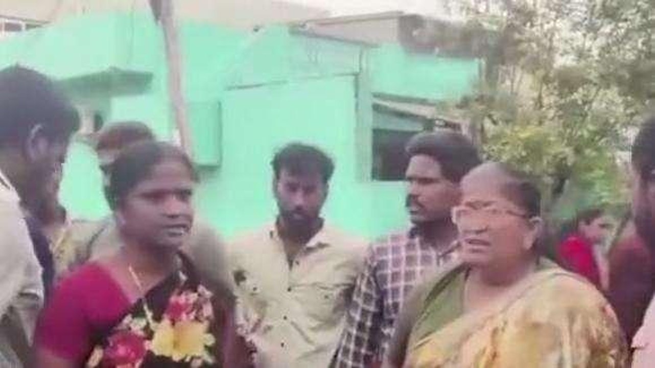 తూర్పు గోదావరి: రోడ్డు ప్రమాదం... సహాయం చేసిన జక్కంపూడి విజయలక్ష్మి