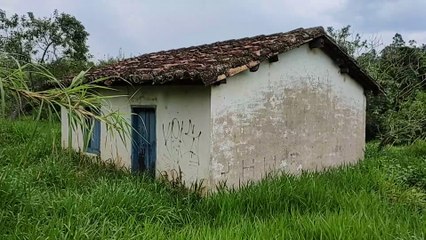 CASAS ABANDONADAS COM GUARDIÕES, foi difícil entrar