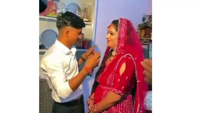 करवाचौथ पर सीमा हैदर को सचिन ने पहनाया मंगलसूत्र, सीमा ने छुए पैर, करवाया फोटोशूट