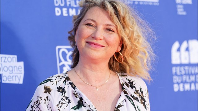 Voici - J'avais des béquilles : Cécile Bois explique les changements vestimentaires du personnage de Candice Renoir