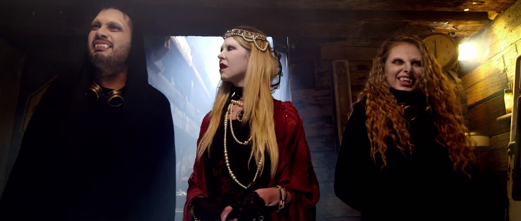 Bloodthirst Movie Clip - Tara Reid Gets Bloody as the Vampire Queen