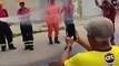 Bombeiro se aposenta após 30 anos e vídeo de homenagem viraliza