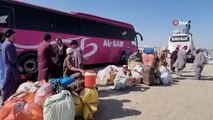 Des milliers de réfugiés afghans au Pakistan rentrent dans leur pays