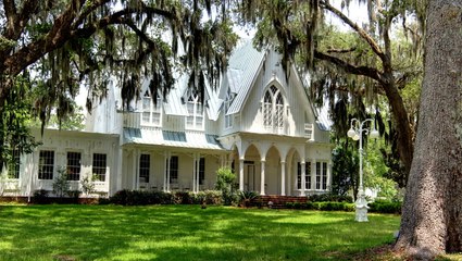 Gothic Revival Architecture: Key Features and Design Ideas