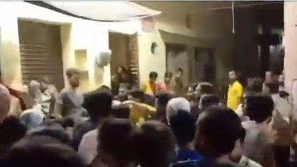 हापुड़: दुकान से सामान खरीदने को लेकर हुआ जमकर विवाद, वीडियो वायरल