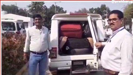 रीवा: गुढ़ विधानसभा में मतदाताओं को शर्ट और पेंट बांटने की थी तैयारी, एसएसटी ने की कार्रवाई