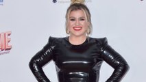Kelly Clarkson Faced Awkward Wardrobe Malfunction In Since 'U Been Gone' Video