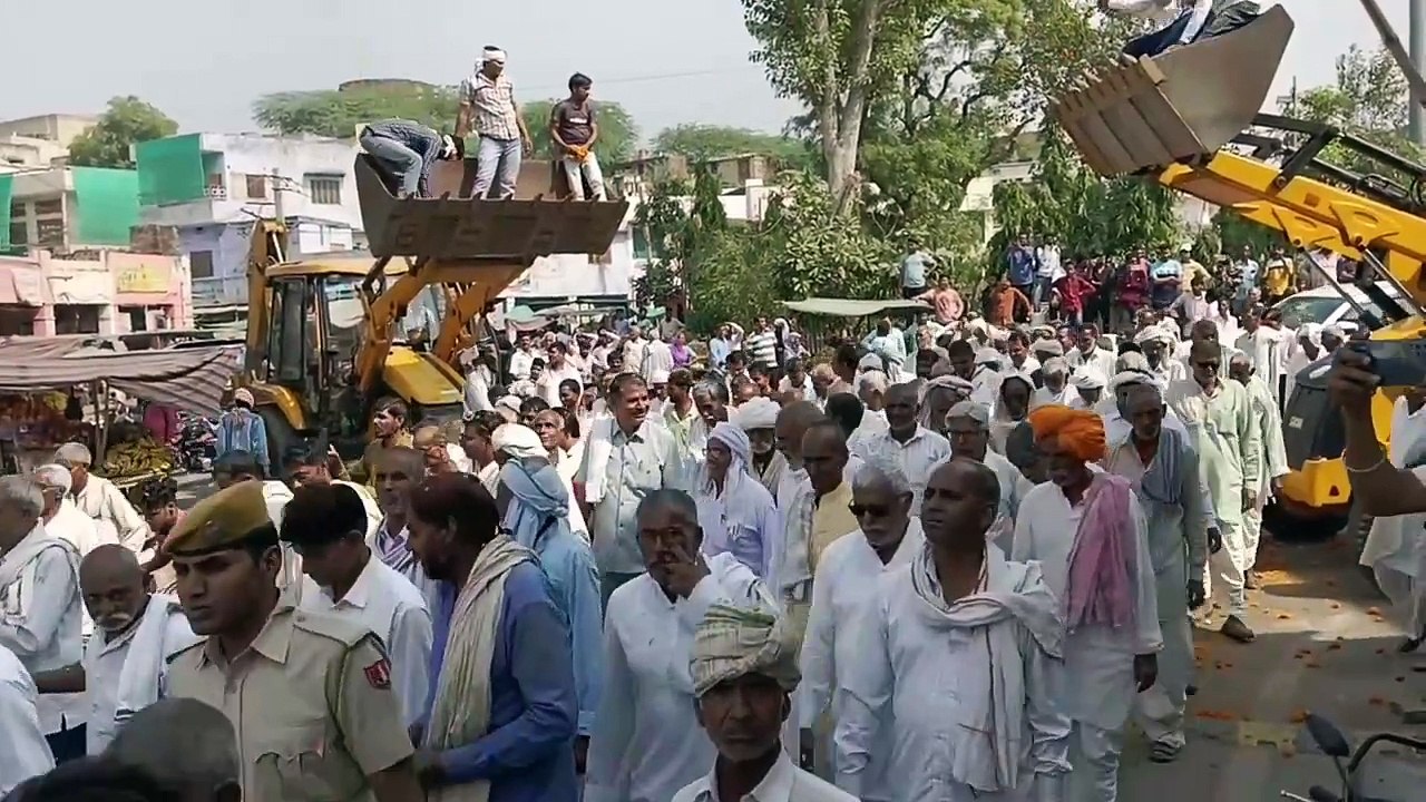 राजगढ़ - लक्ष्मणगढ़: जौहरी लाल मीणा ने निर्दलीय नामांकन पत्र भरा